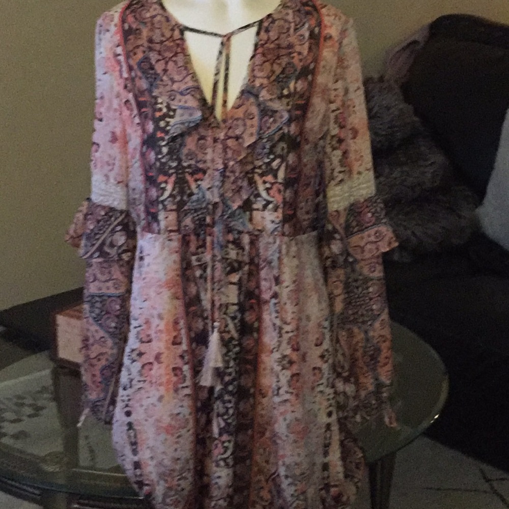 Bebe ruffled dress
